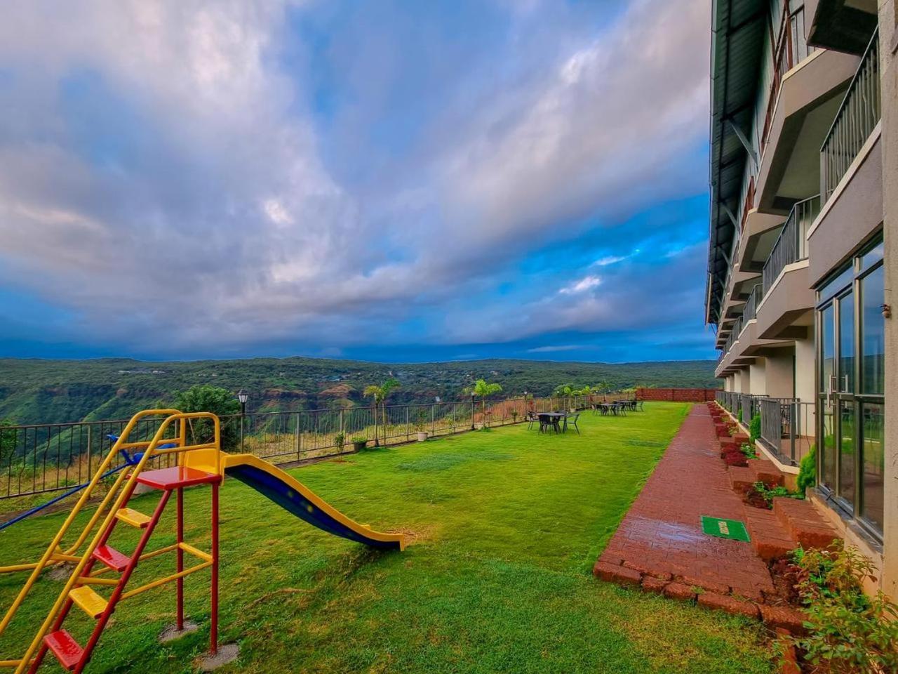 Mountain Breeze Resort, ماهاباليشوار المظهر الخارجي الصورة