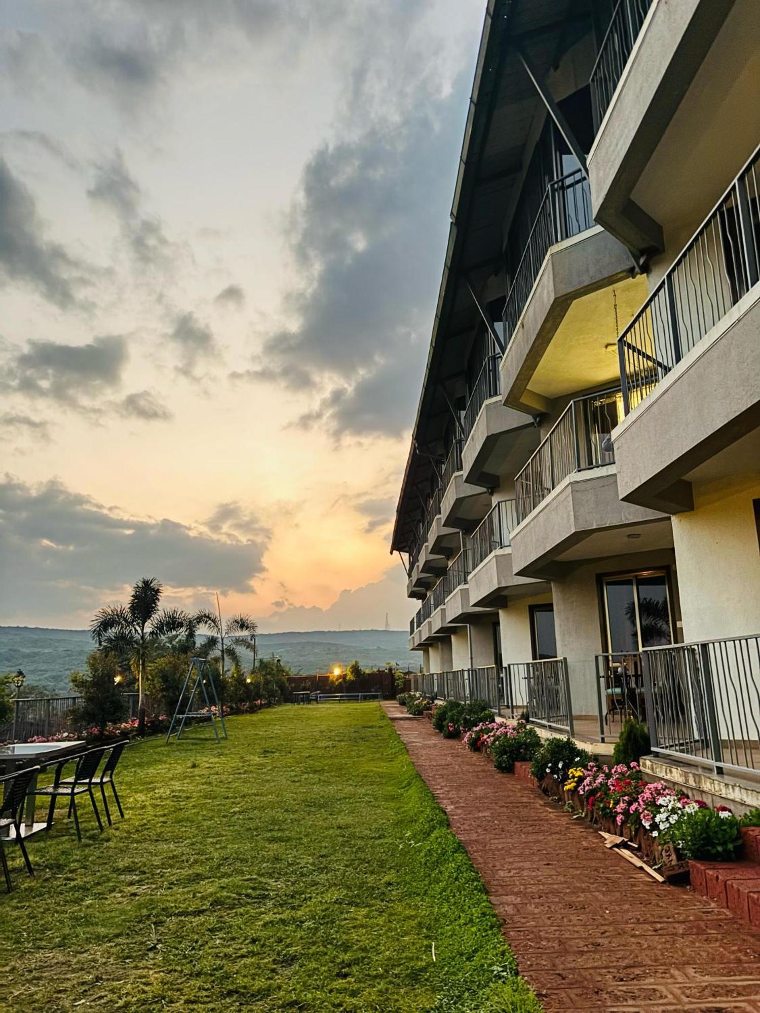 Mountain Breeze Resort, ماهاباليشوار المظهر الخارجي الصورة